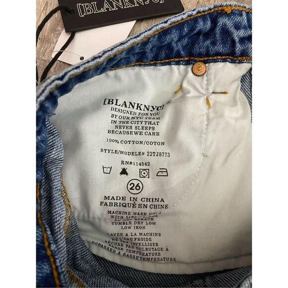 Blank NYC Work With Me High Rise Distressed Shorts Women’s Sz 2/26 - Picture 3 of 3